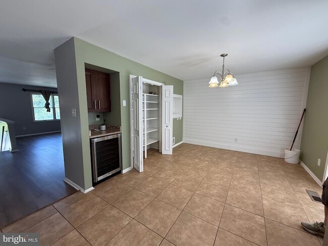 Building Photo - 9027 Throgmorton Rd