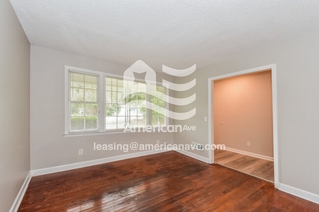 Building Photo - 912 Delta Dr