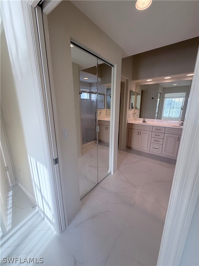 Building Photo - 8220 Ibis Cove Cir