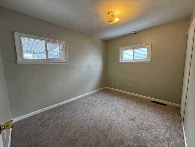 Building Photo - 4105 Elbern Ave