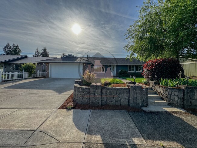 Primary Photo - Adorable South Salem Home