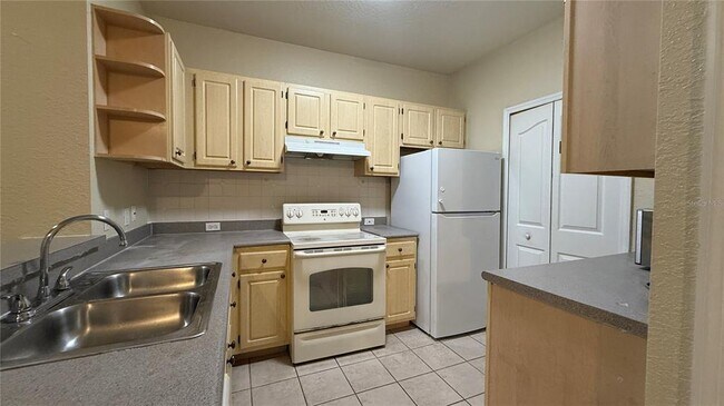 Building Photo - 2537 Maitland Crossing Way