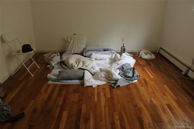 Building Photo - 8 Fishkill Glen Dr