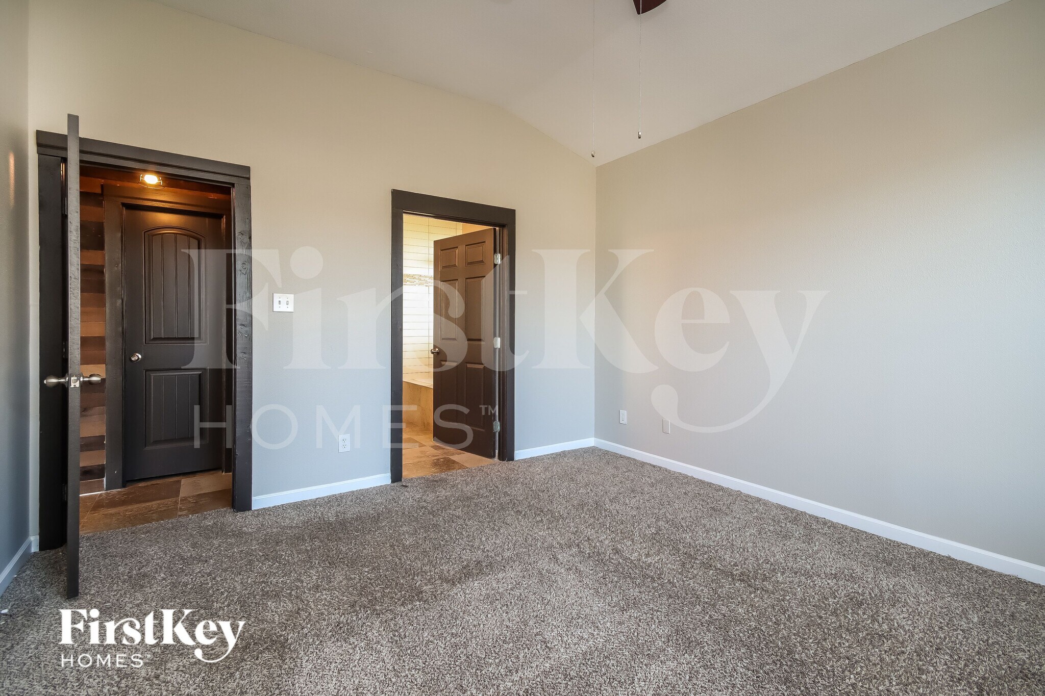 Building Photo - 8306 White Willow Ln