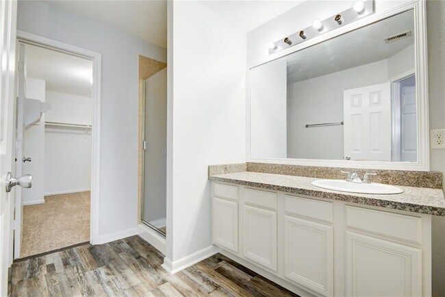 Building Photo - 7130 Cypress Pr Dr