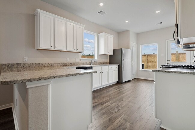 Building Photo - 15806 Berry Hl Dr