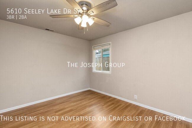 Building Photo - Beautifully updated 3 bed/2 bath in Lakewood!