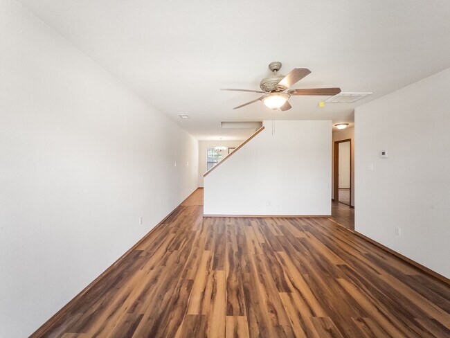 Building Photo - 1521 Fianna Pl Ct