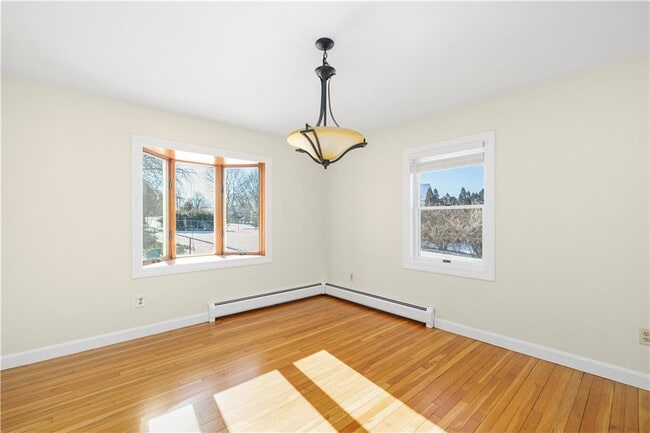 Building Photo - 18 Coggeshall Way