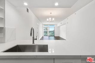 Building Photo - 13700 Marina Pointe Dr