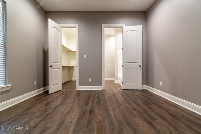 Building Photo - 111 Millie Park Dr