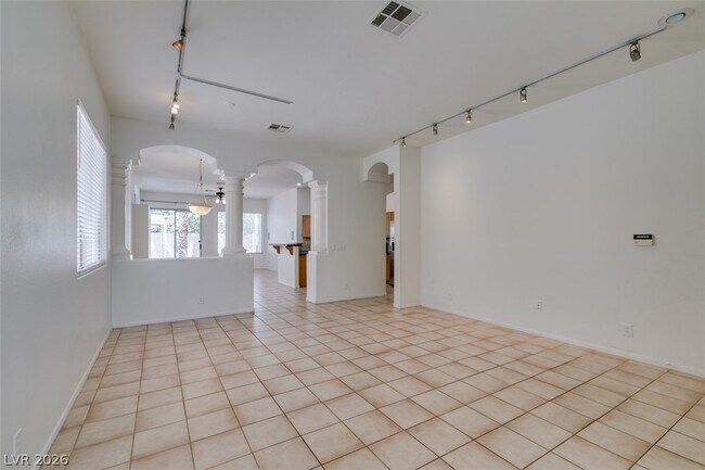 Building Photo - 254 Windsong Echo Dr