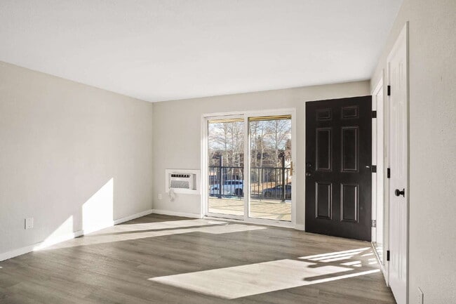 Building Photo - 2406 Pattison Ave