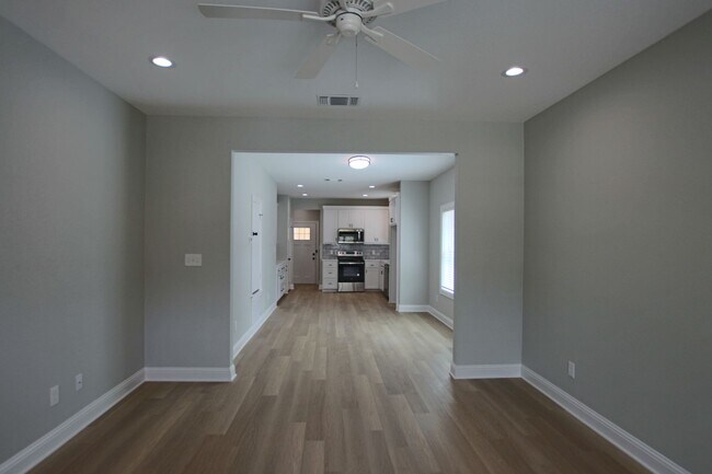 Building Photo - Coming Soon! 3 Bed 2 Bath Town Home in Tyler, Tx!