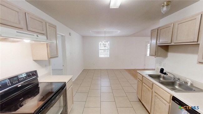 Building Photo - 1815 Liberty Hill Dr