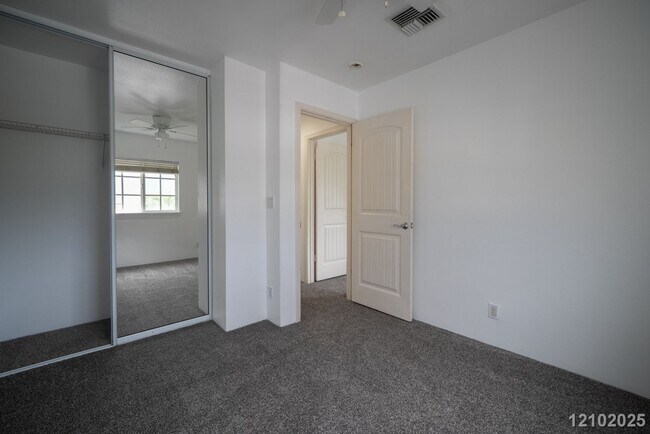 Building Photo - $3500 l 3 Bed / 2 Bath / 2 Parking IN SEA COUNTRY W 12 SOLAR PANELS