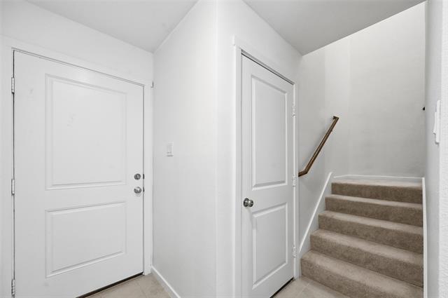 Building Photo - 932 Grebe Dr