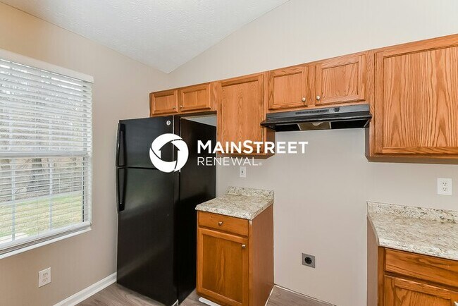 Building Photo - 3 Bedroom Pet-Friendly Home in Ellenwood, GA with Main Street Renewal