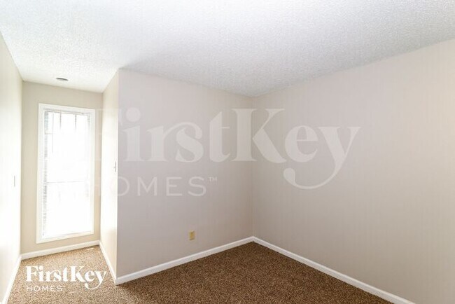 Building Photo - 2715 Welchlawn St