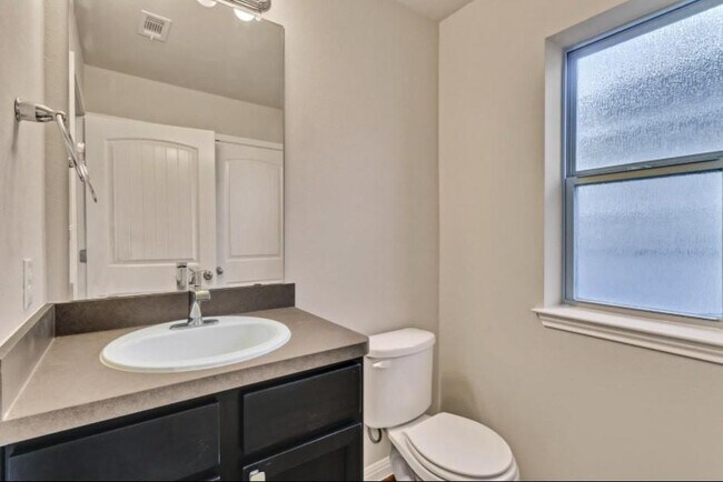 Building Photo - 4611 Graceful Ln