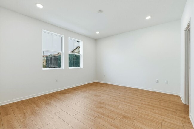 Building Photo - BRAND NEW 3 BEDROOM 2 BATH CONDO IN COVINA!