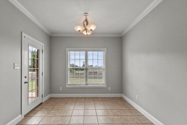 Building Photo - 25756 Iron Gate Dr
