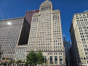 Building Photo - 310 S Michigan Ave