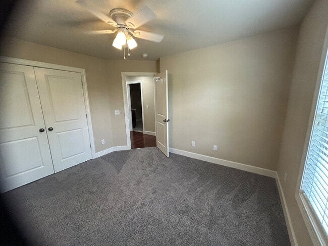 Building Photo - "Charming 3-Bed Condo in Cookeville with Granite Touches and Spacious Living!"