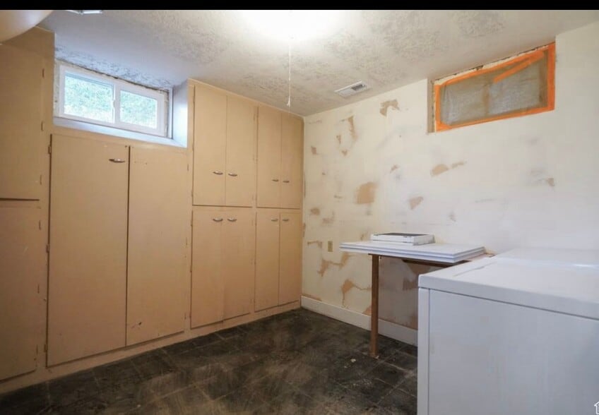 Building Photo - 2888 S 8650 W