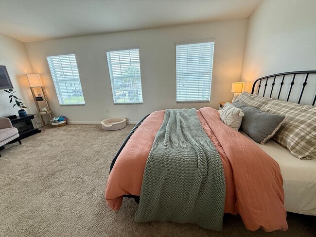 Building Photo - Sawgrass Village Townhomes 3/2.5/1 - Friendly Neighborhood lifestyle