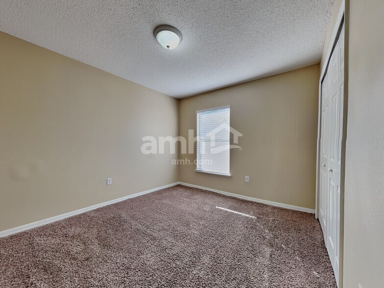 Building Photo - 30541 Double Dr