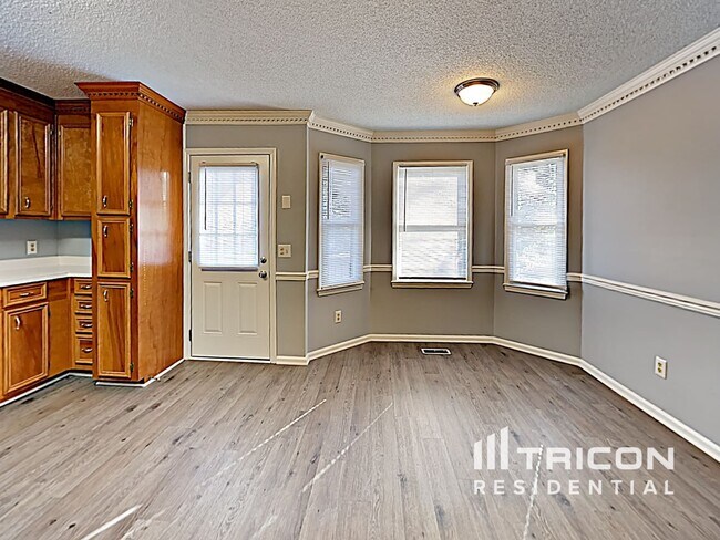 Building Photo - 104 Chickadee Ct