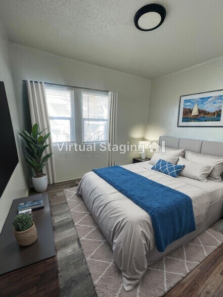 Building Photo - 1291 E Villa Vis Ave