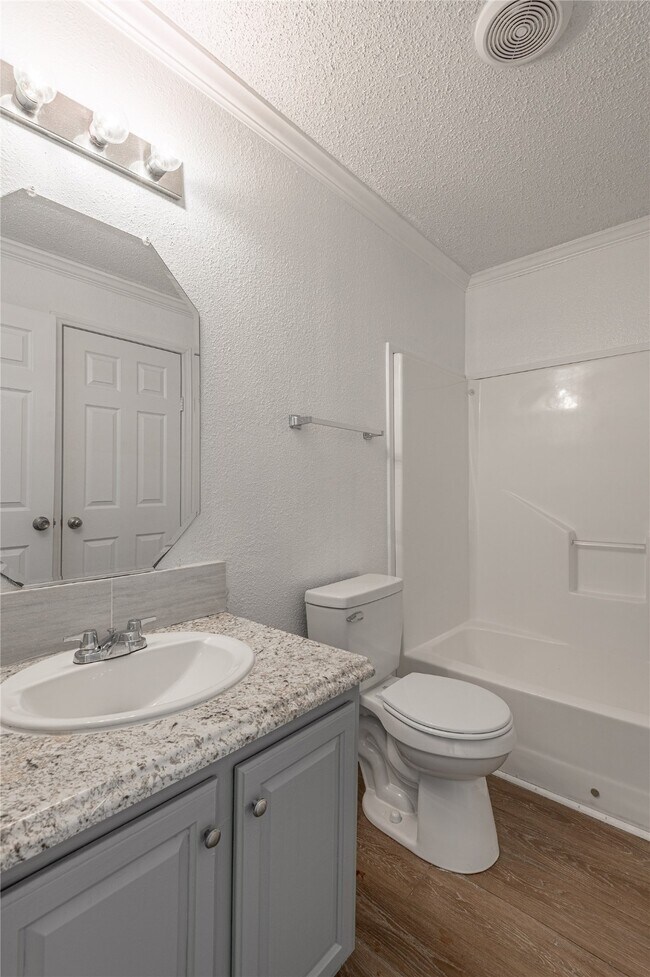 Building Photo - 145 Varsity Drive