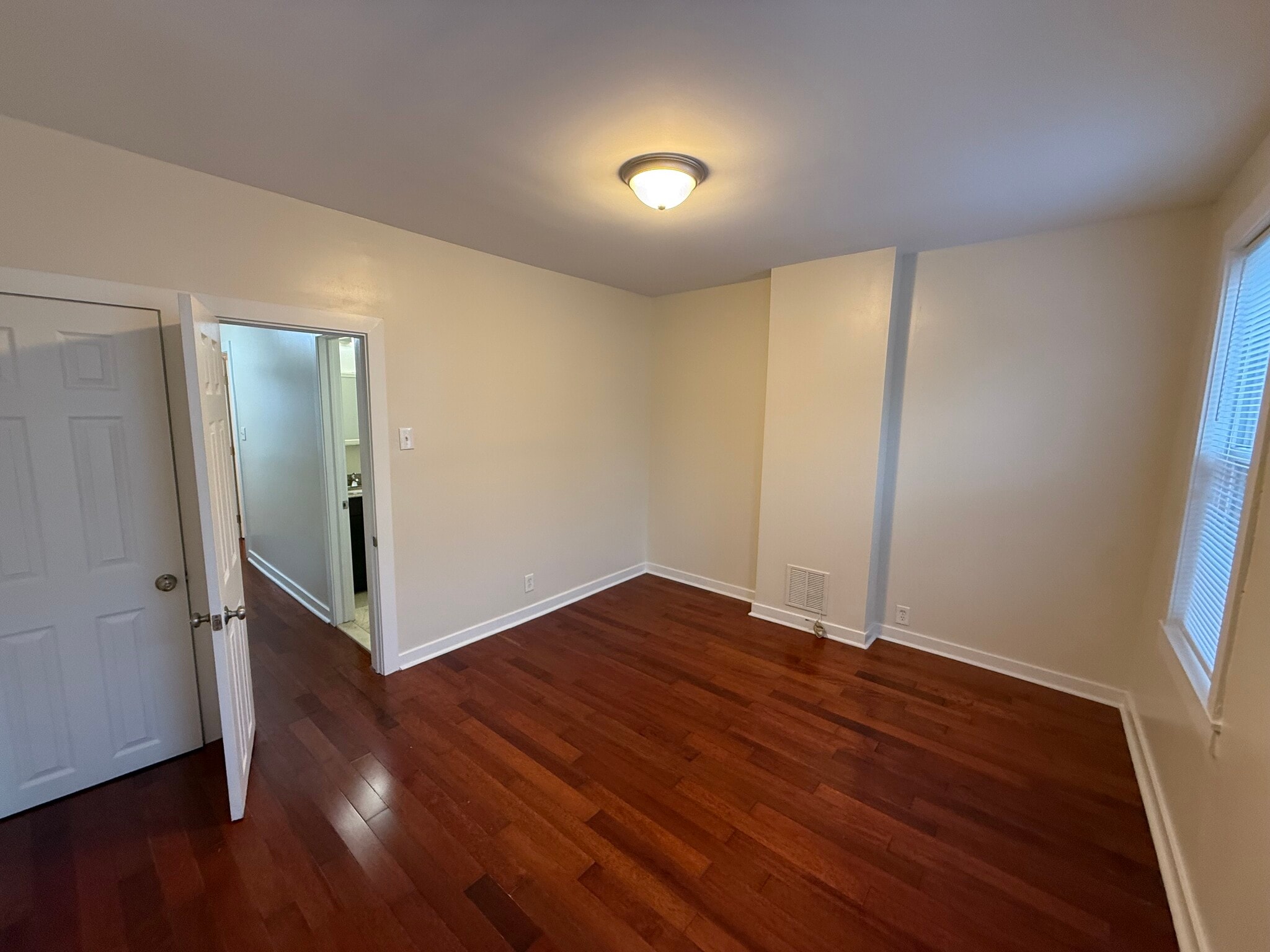 Building Photo - 1304 N 25th St