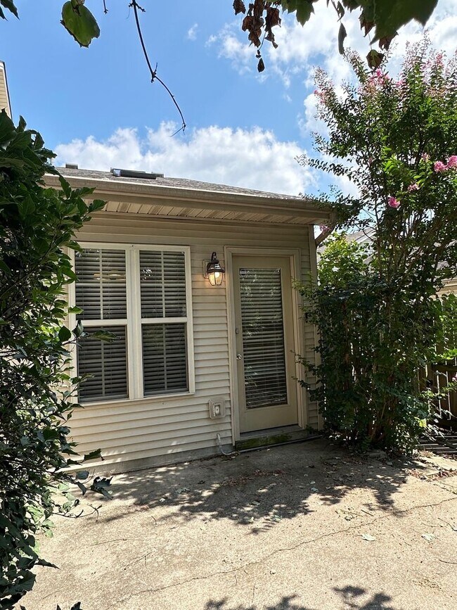 Building Photo - COMING SOON! Beautiful 3 Bed, 2.5 Bath Hom...