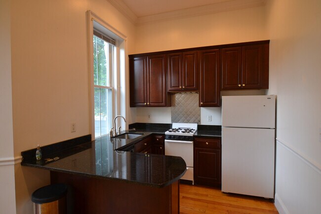 1611 #3 Kitchen - 1611 Tremont St