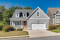 Building Photo - Beautiful Like New Home in Ooltewah