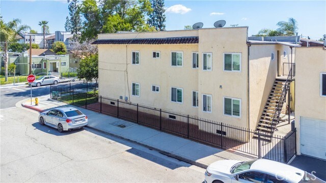 Building Photo - 5103 Lindsey Ave