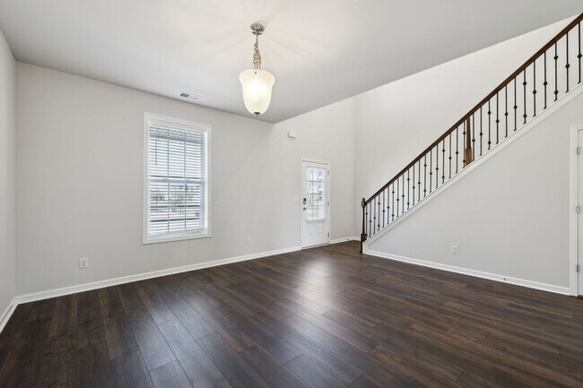 Building Photo - 1222 Westlawn Blvd