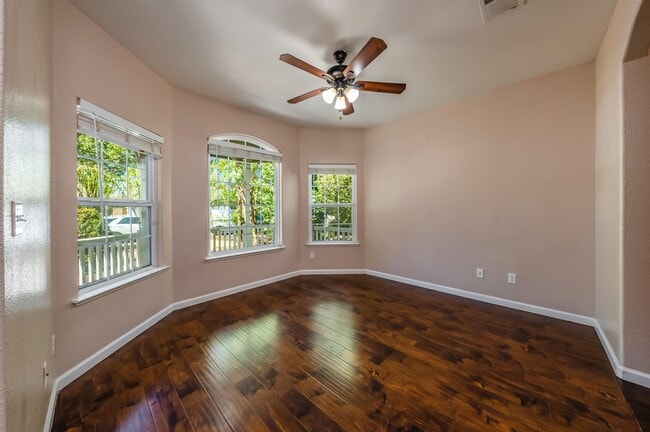 Building Photo - 5857 W Millbrae Ave