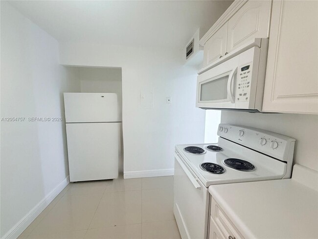 Building Photo - 7755 SW 86th St