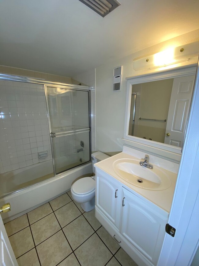 Building Photo - Two bedroom two bath First floor condo in ...