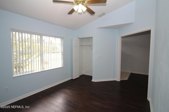 Building Photo - 48 Westover Ln