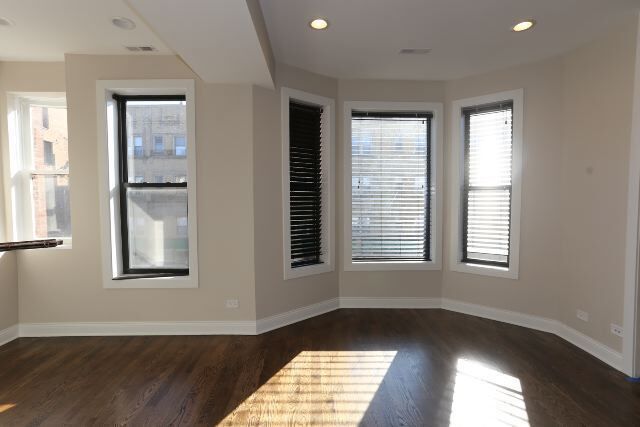 Building Photo - 1218 W Diversey Pkwy