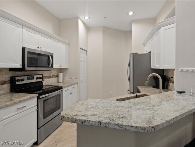 Building Photo - 793 Carrick Bend Cir