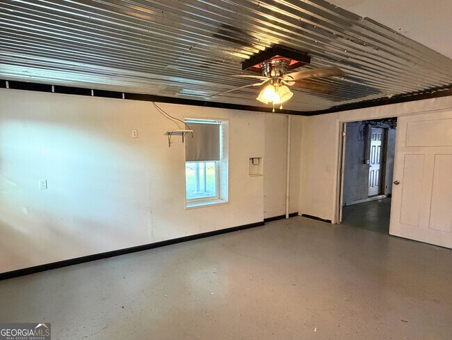 Building Photo - 292 Alexanders Ct