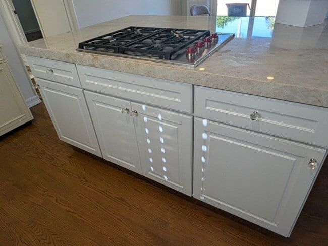 Building Photo - 3 Bedroom - 2 Bathroom Home in San Diego