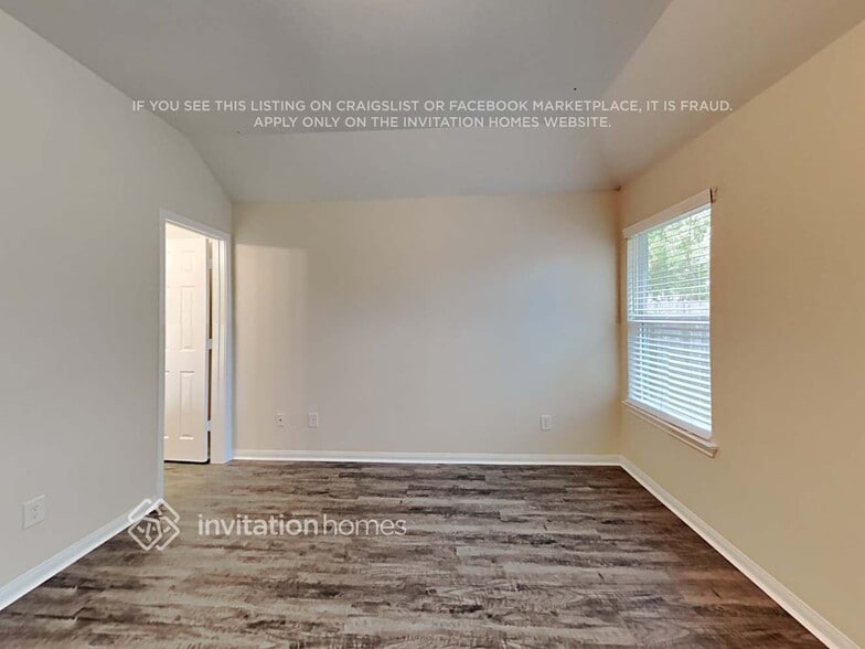 Building Photo - 8574 Chaletford Dr
