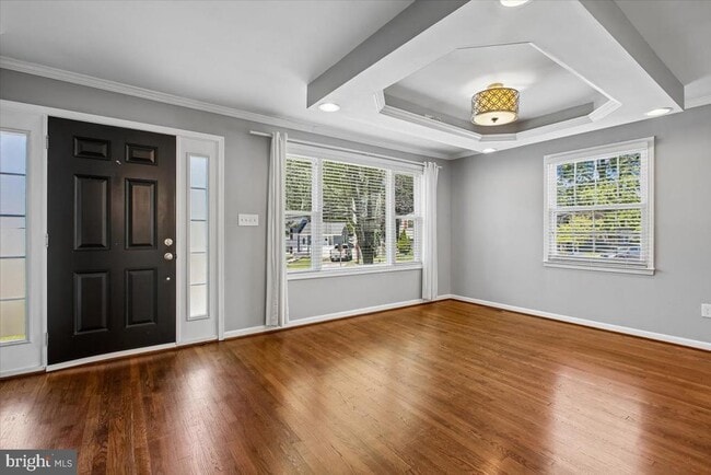 Building Photo - 3801 Denfeld Ave